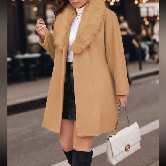Luxurious camel tan fur collar belted pea coat - Picture 4 of 6